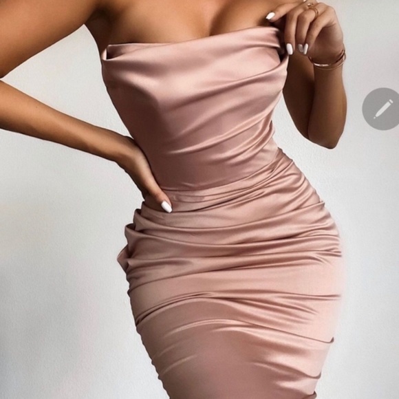 House of CB Dresses & Skirts - BLUSH / PINK SATIN STRAPLESS HOUSE OF CB DRESS